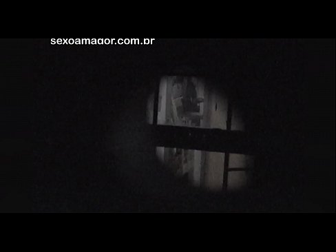 ❤️ Блонді таємно знімає на відео сусідський вуайерист, прихований за порожнистими цеглами ❤️ Порно на uk.seecamsus.top ❌️❤